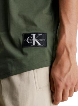 T-Shirt Calvin Klein Jeans Badge Drehen Sie Grün