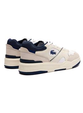 Sneakers Lacoste Lineshot aus beige-weißem Leder.