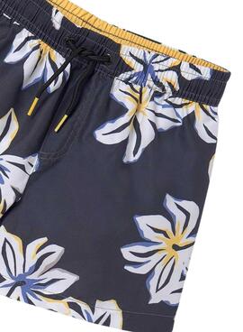 Badehose Mayoral mit grauem Blumenmuster für Jungen.