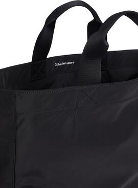 Handtasche Tote Calvin Klein Jeans Ultraleicht Slim schwarz