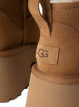 UGG Classic Ultra Mini New Heights camel für Frauen