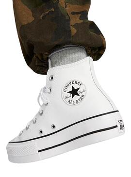 561676C Chuck Taylor All Star Leather Platfor