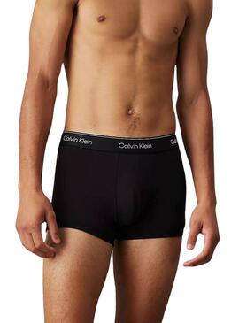 Pack 3 Calvin Klein Boxershorts schwarz mit schwarzer Taille für Herren.