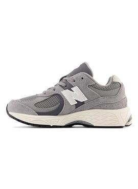 Turnschuhe New Balance 2002 grau für Mädchen und Jungen.