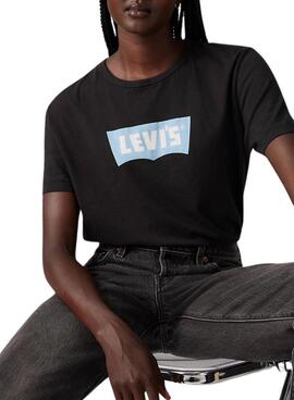 Levis Iconic T-Shirt in Schwarz für Damen.