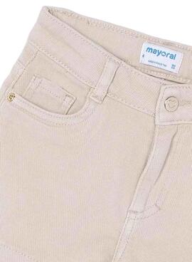 Short beige Mayoral-Sarg für Mädchen.