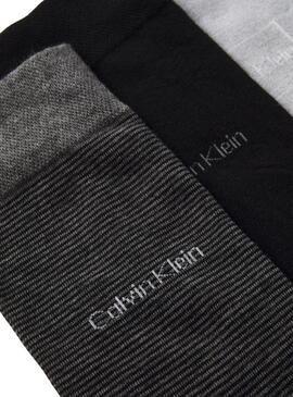 Geschenkbox mit 4 Socken  Paar Calvin Klein  in Schwarz und Grau für Männer.