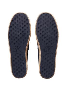 Espadrilles Calvin Klein aus marineblauer Leinwand für Männer.