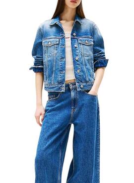 Jeansjacke Tommy Jeans Trucker  in Blau für Frauen