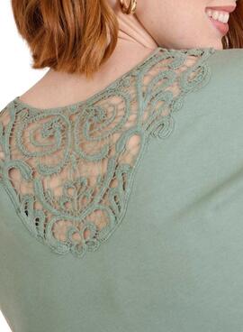 T-Shirt  Naf NafGrünes mit Spitze für Frauen.