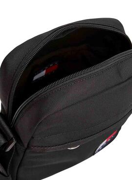 Umhängetasche Tommy Jeans Essential in Schwarz für Herren.