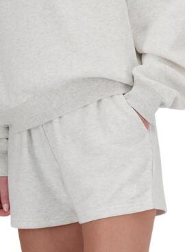 Kurze Sporthose von New Balance in Grau für Damen.