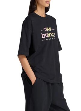 T-Shirt New Balance Reimagined Schwarz für Damen.