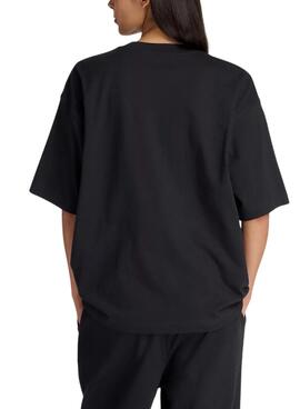 T-Shirt New Balance Reimagined Schwarz für Damen.