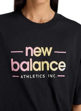 T-Shirt New Balance Reimagined Schwarz für Damen.