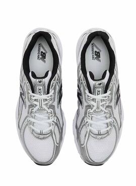 Turnschuhe New Balance U740 in Weiß und Schwarz für Damen.