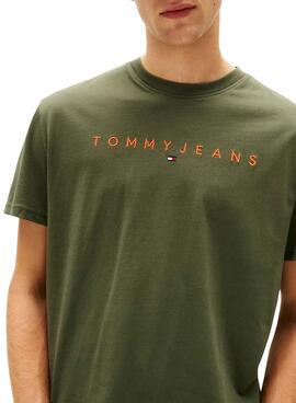 T-Shirt Tommy Jeans Linear Logo in Grün für Herren