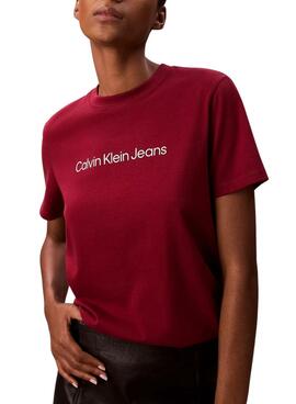 T-shirt Calvin Klein Jeans Institutional Logo in weinrot für Frauen