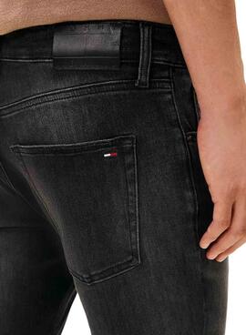Jeanshose Tommy Jeans Scanton slim DI1286 in Schwarz für Herren.