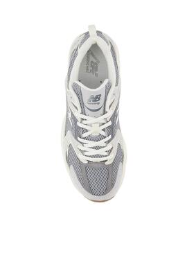 Sneakers New Balance 530 weiß und grau für Damen.