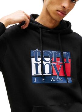 Sudadera Tommy Jeans Flag schwarz für Herren.