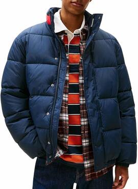 Tommy Jeans DNA Jacke mit blauem Kragen für Herren.