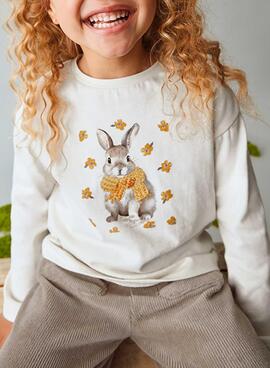 T-Shirt von Mayoral mit beige Siebdruck für Mädchen.
