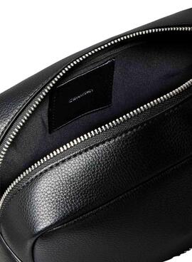 Schwarze Calvin Klein Cargo-Kulturtasche für Herren.