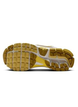 HJ9607-700 W Nike Zoom Vomero 5