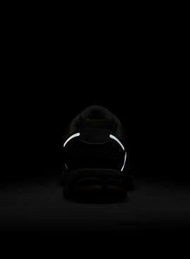 HJ9607-700 W Nike Zoom Vomero 5
