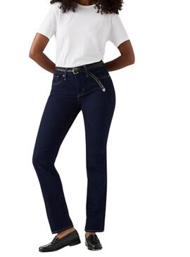 Dunkle Levis 314 Shaping Straight Jeans für Damen.