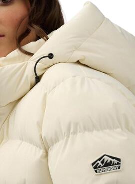 Gepolsterte Jacke Superdry Hooded Sports Puffer in Beige für Damen.