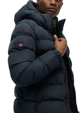 Gepolsterte Jacke Superdry Hooded Sports Puffer in Marineblau für Herren.