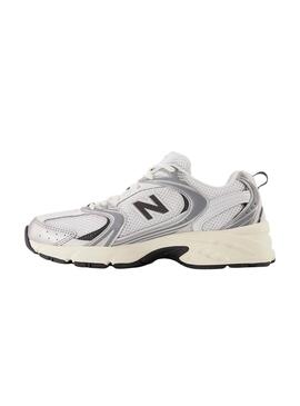 Sneaker New Balance 530 Silber und Schwarz für Damen.