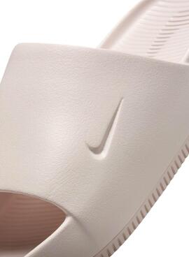 Nike Calm beige Flip-Flops für Damen.
