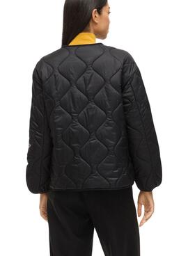 Gepolsterte Jacke von Vila Vidune in Schwarz für Damen.