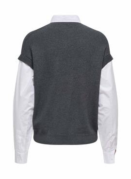 Pullover Only Payson-Kombinationsshirt und graues Weste für Damen.
