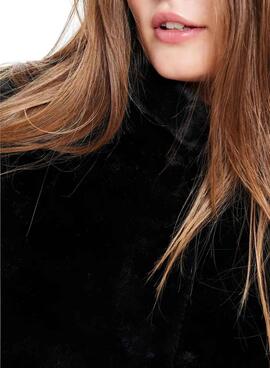 Kunstpelzjacke von Only Onlvida in Schwarz für Damen.