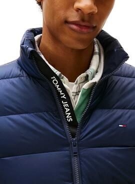 Tommy Jeans ultraleichte blaue Herrenjacke