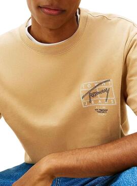 T-shirt Tommy Jeans Sign Spray beige für Herren.