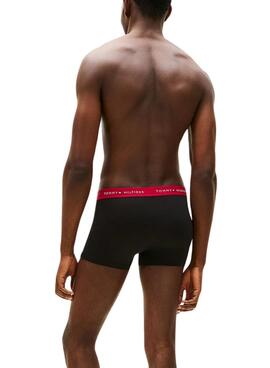 Drei Tommy Hilfiger Trunk Signature Boxershorts Pack Schwarz mit mehrfarbigem Bund für Herren.