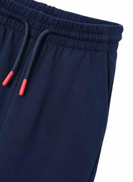 Set von Mayoral in beige und marineblau für Jungen.