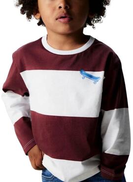 T-Shirt Name It gestreift braun und weiß mit Skateboard für Jungen.