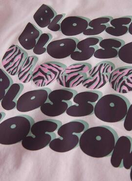 T-Shirt Name It Benna mit Blütenmuster in Hellrosa für Mädchen.