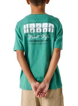 T-shirt Name It Benna mit urbanem grünem Aufdruck für Jungen.