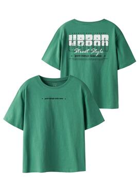 T-shirt Name It Benna mit urbanem grünem Aufdruck für Jungen.