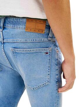 Bermuda-Jeans Tommy Jeans Ronnie in heller Waschung für Herren.