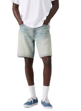 Bermuda Jeans Levis 468 Loose in Hellblau für Herren.