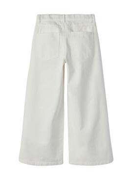 Jeans Name It Bella Wide in Weiß mit Nieten für Mädchen.