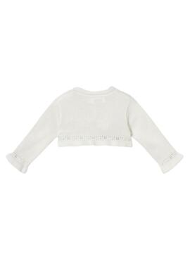 Básische weiße Mayoral-Strickjacke für Neugeborene.